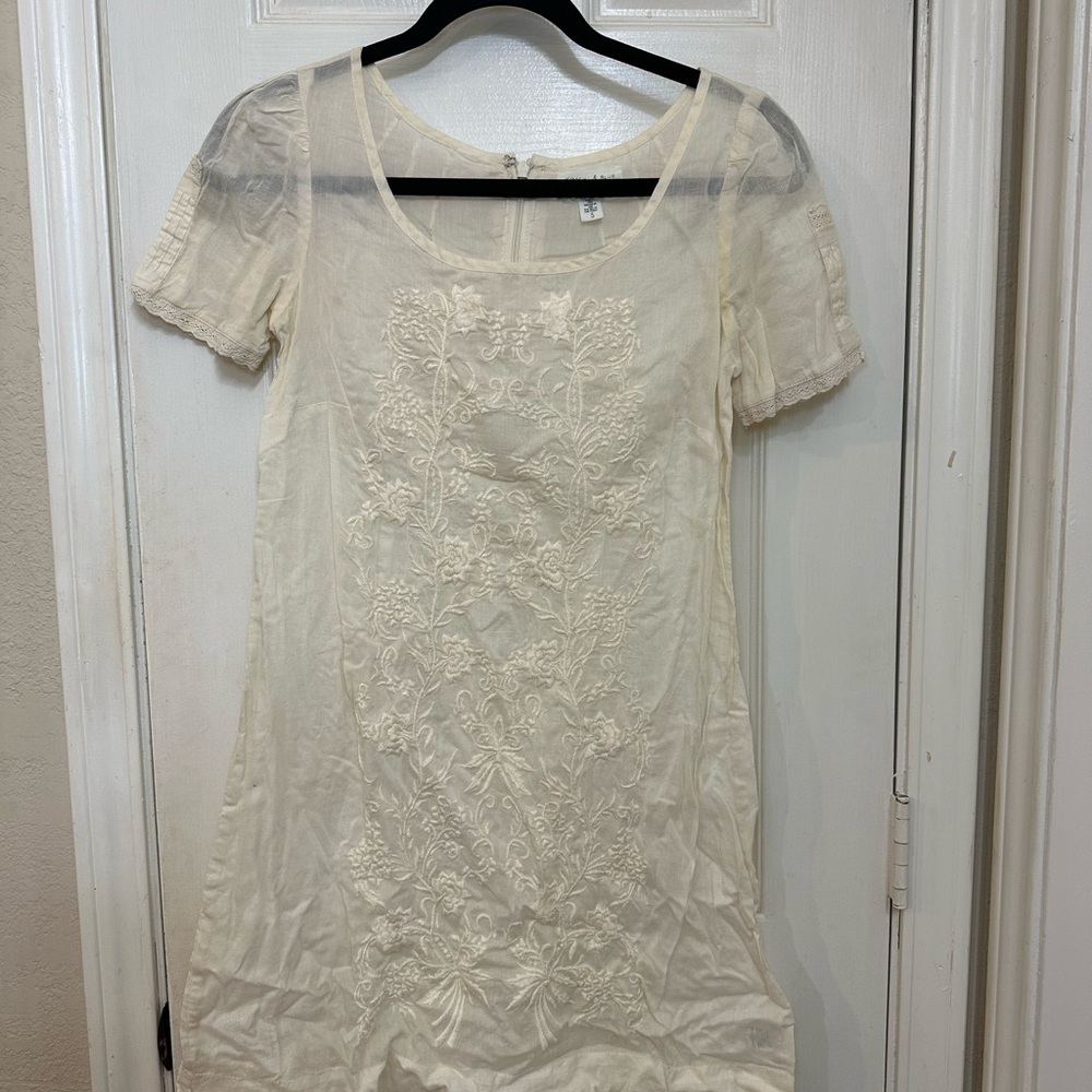 Kimchi Blue Cream Short Sleeve Dress